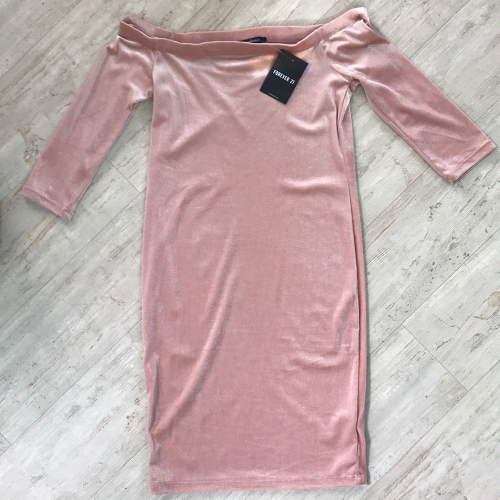 NWT Forever 21 Mauve Velvet Body-Con Dress